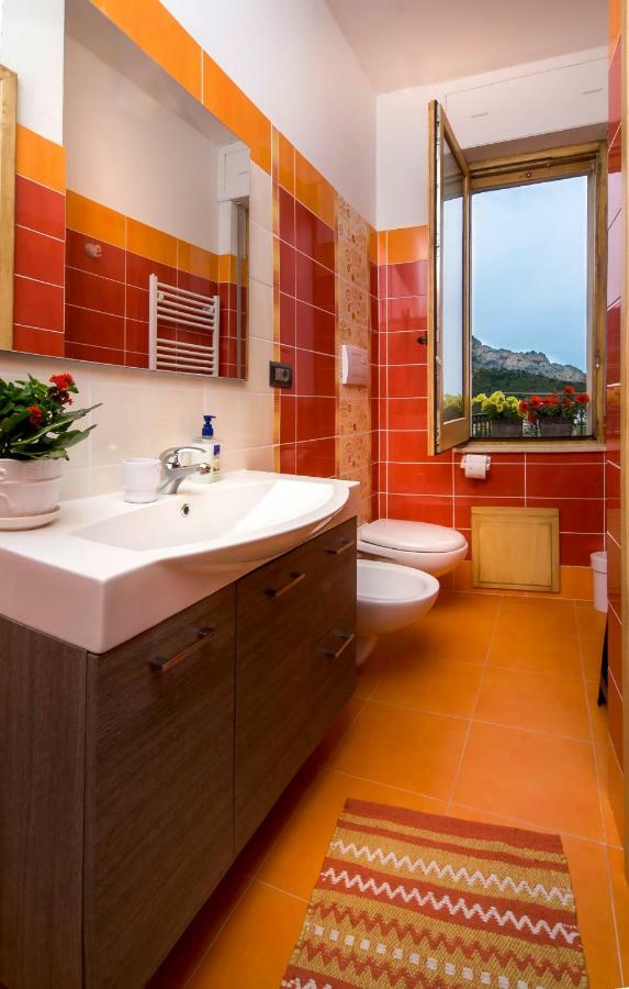 B&B Aria Ona Villagrande Strisaili Exterior photo